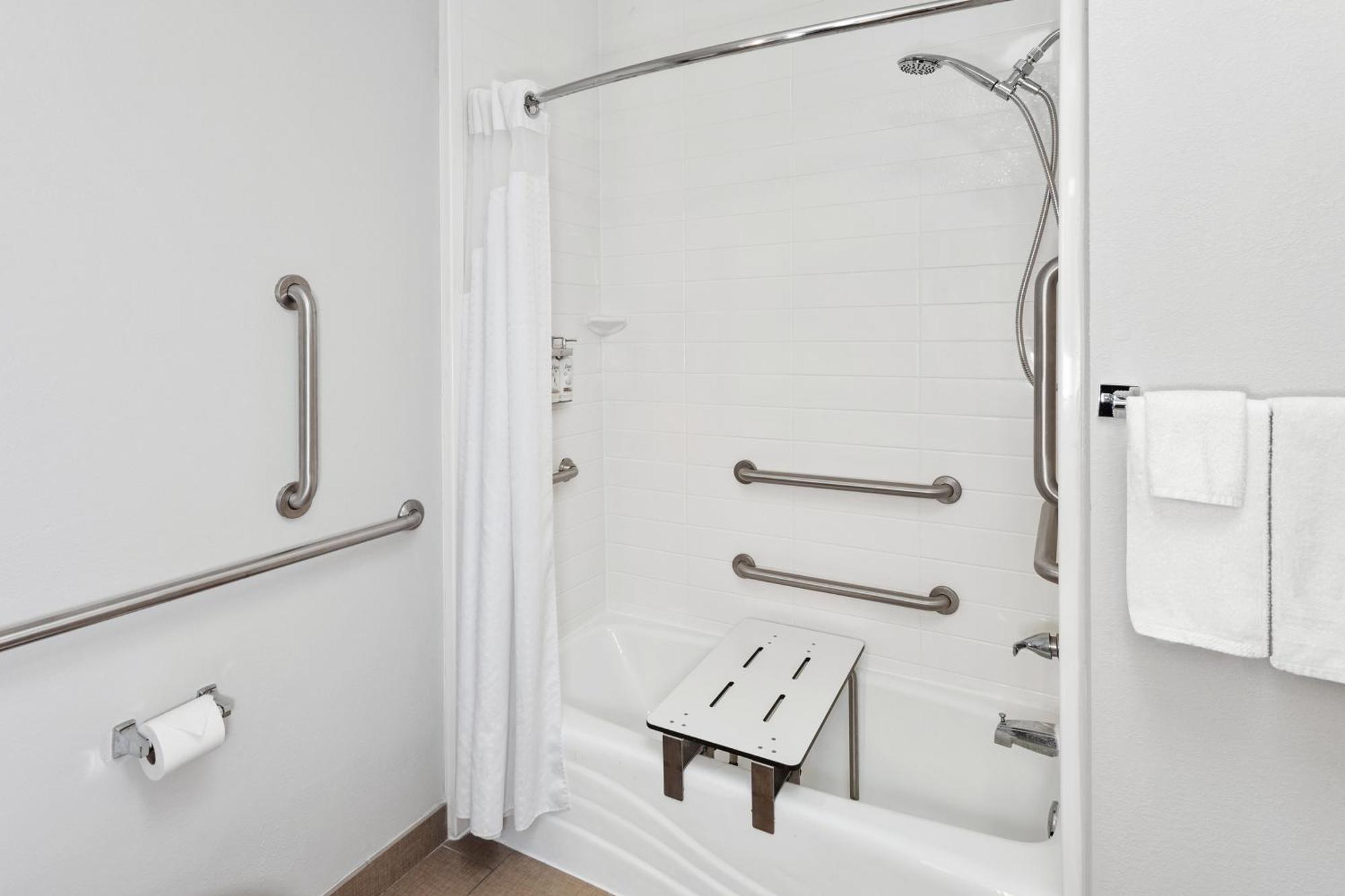 Holiday Inn Express & Suites Carmel North - Westfield By Ihg Eksteriør bilde