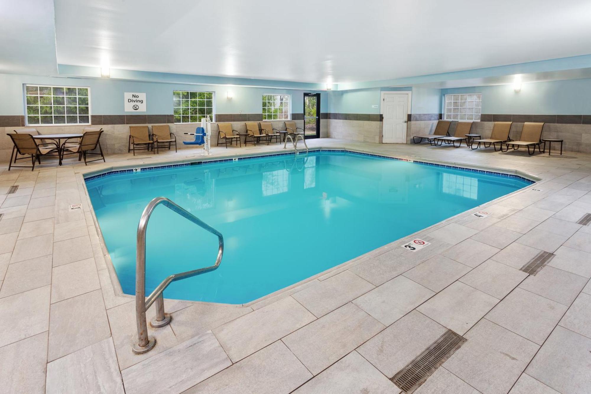 Holiday Inn Express & Suites Carmel North - Westfield By Ihg Eksteriør bilde