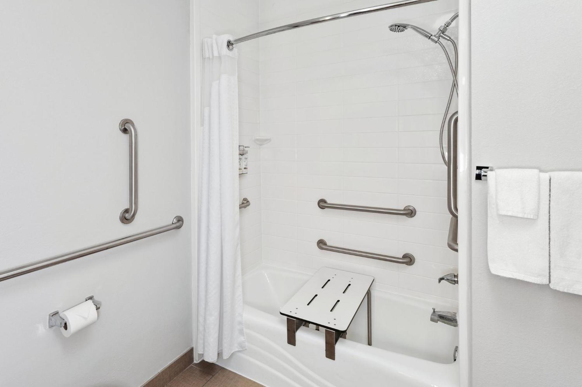 Holiday Inn Express & Suites Carmel North - Westfield By Ihg Eksteriør bilde